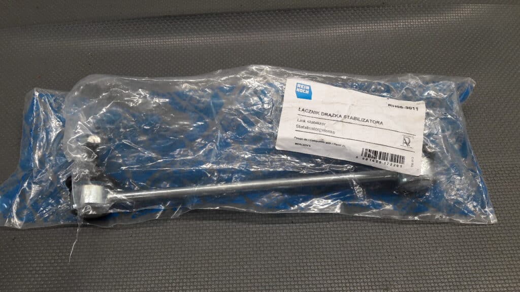 RH06-3011 Łącznik Drążka Stabilizator Mercedes W169 W245