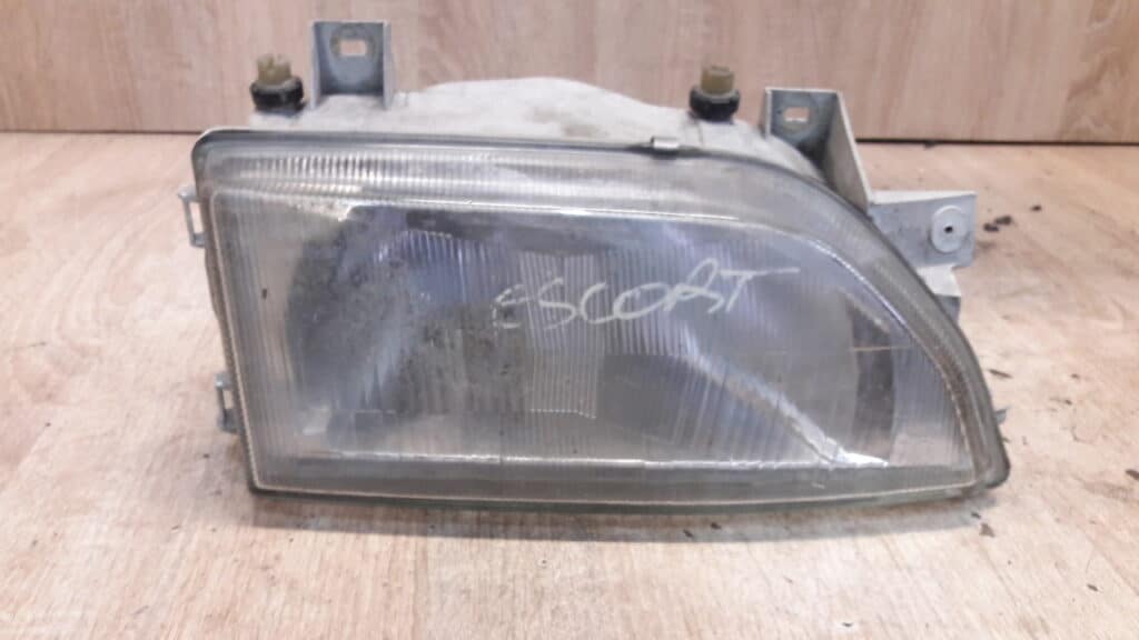 93AG13005A2C reflektor prawy Ford Escort 93R