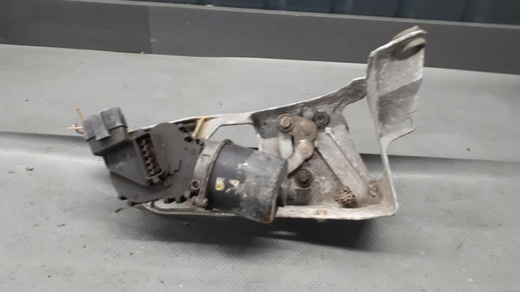 8200071334 mechanizm wycieraczki przód Renault Twingo I