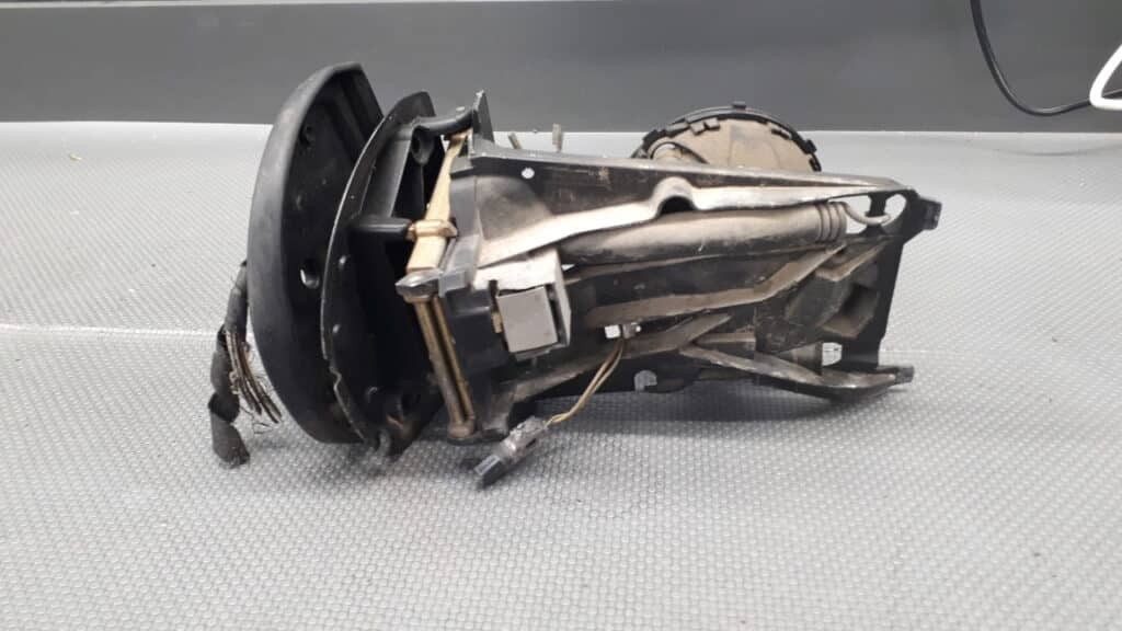 41-3133-401 Stelaz lusterka lewy Mercedes W203 7pin