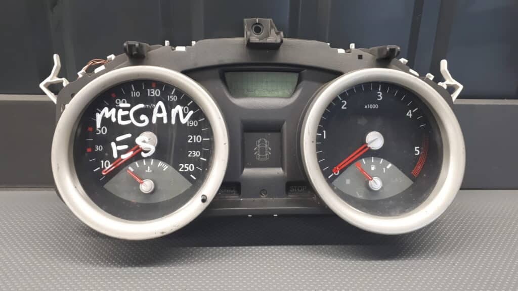 8200399695D licznik Megane II 1.5 DCI