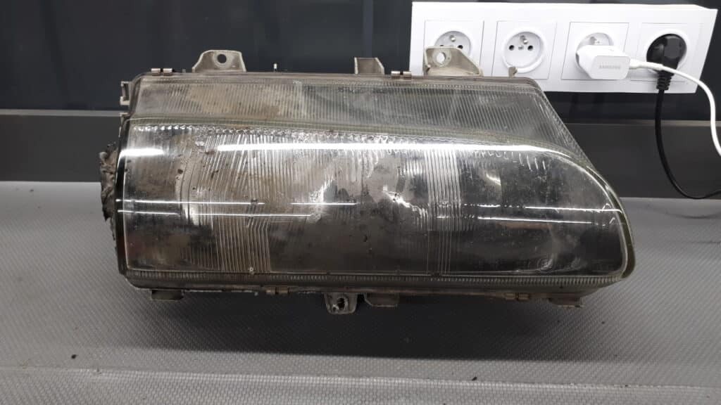60979760 Reflektor prawy Peugeot 806 lift 13r