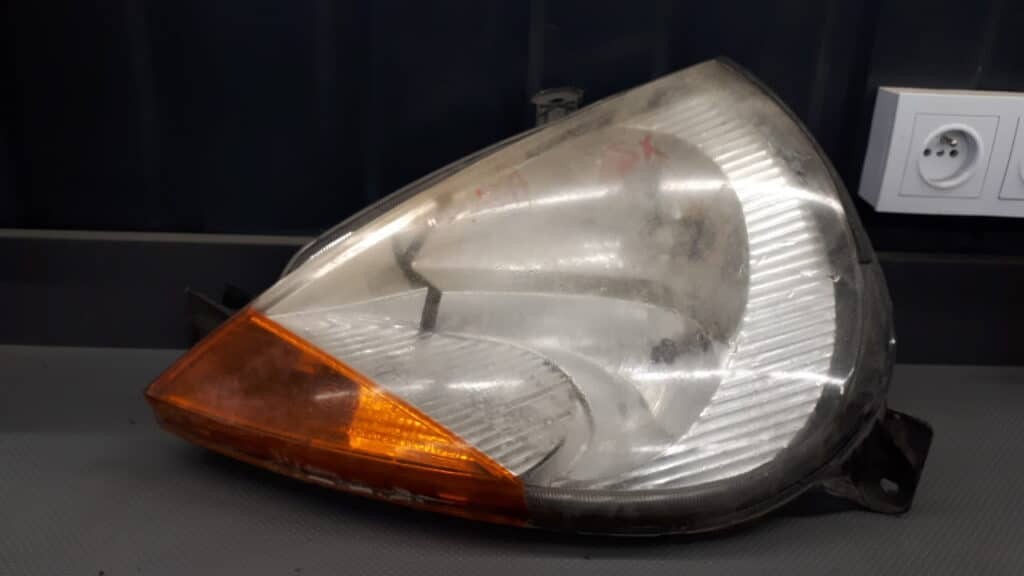 97KG13006AP Reflektor lewy Ford KA I VALEO