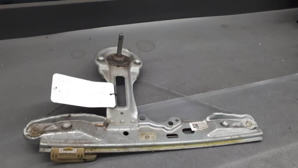 BM51-A27000AC Mechanizm szyby prawy tyl Ford Focus MK3