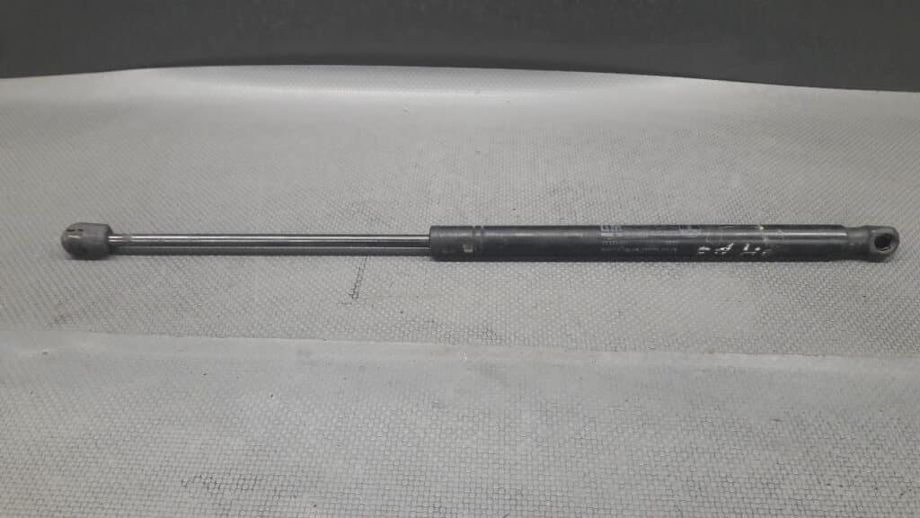 13191401 silownik klapy OPEL SIGNUM HB 2004r