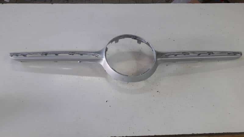 A25388802 GRILL ATRAPA MERCEDES GLC