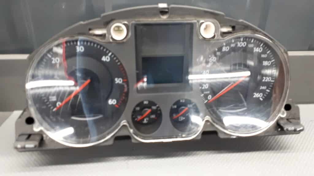 3C0920860NX Licznik zegary VW Passat C3