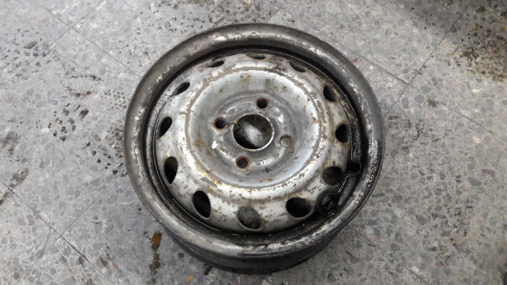5Jx13H2 ET49 Felga Stalowa R13 4X100