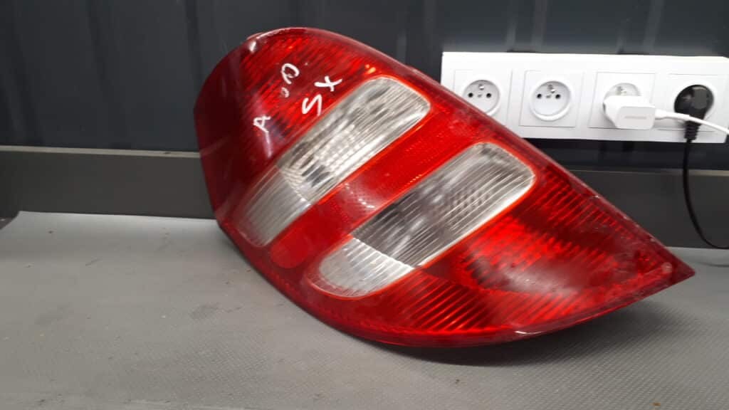 A1698200364 Lampa lewy tyl Mercedes W169
