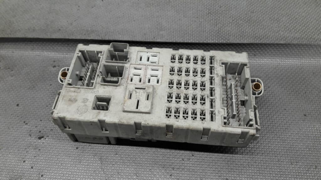 46774358NPL skrzynka bezpiecznikow Fiat Punto II 1.2 B