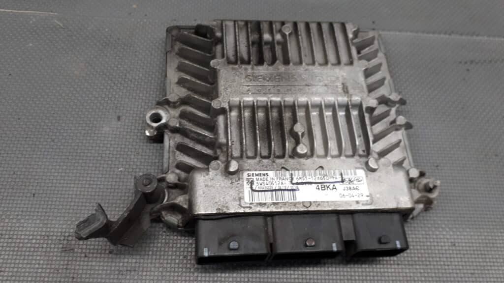 6M51-12A650-YA Sterownik silnika FORD FOCUS MK2 1.8 TDCI