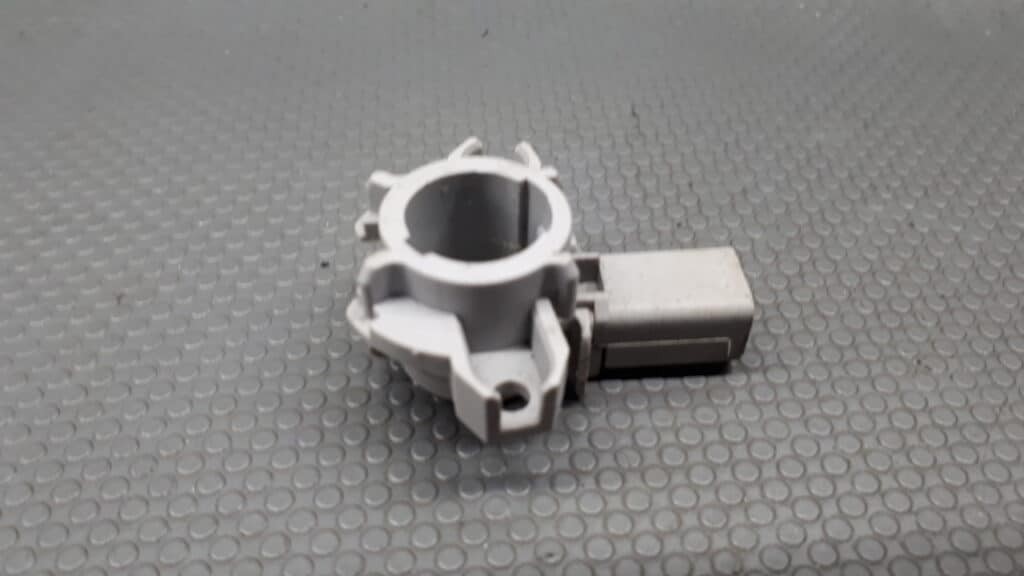 46556346  Wklad lampy lewy Alfa Romeo 147