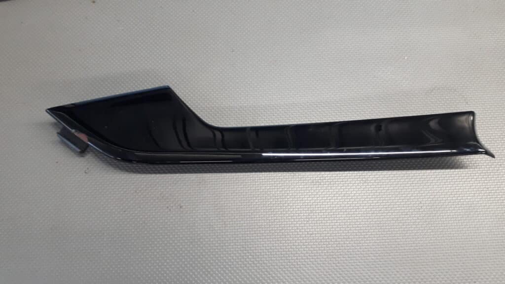 8W0867409AA listwa dekor drzwi Audi A4 A5 B9 16r