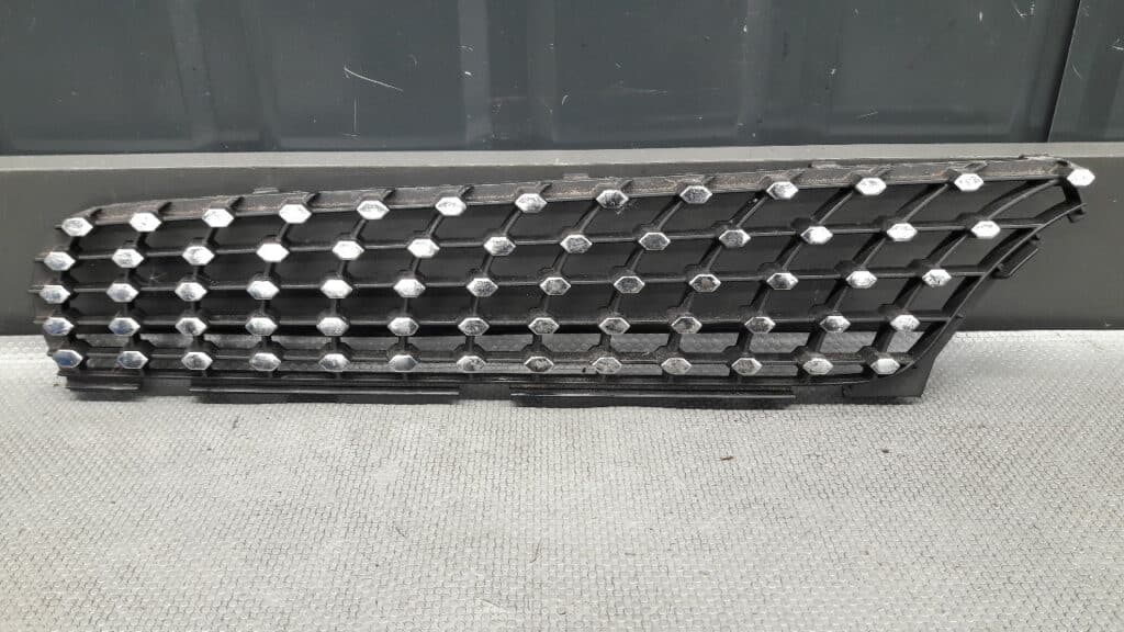 A2058881560 atrapa grill MERCEDES C KLASA W205 AMG