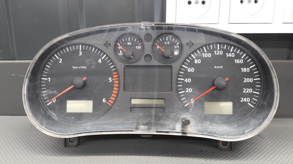 W01M0920800C Licznik Leon Toledo II 1,9 TDI Diesel