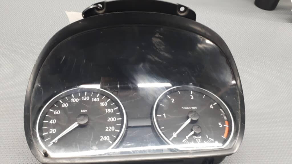 9110195 licznik bmw e87 e88 e82 e81 2.0 d 2006