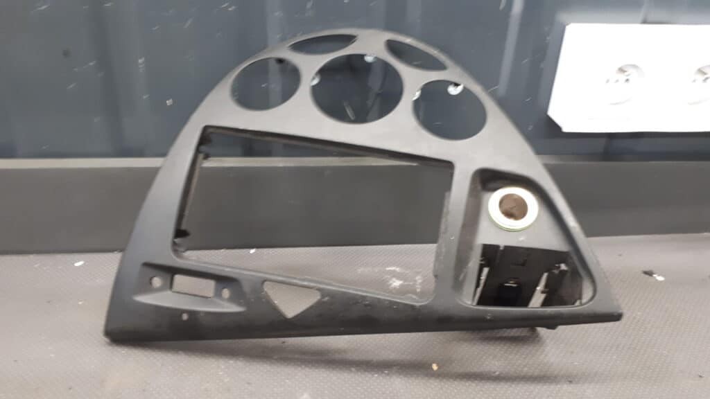 98aba047a04 panel ramka środkowa focus mk1