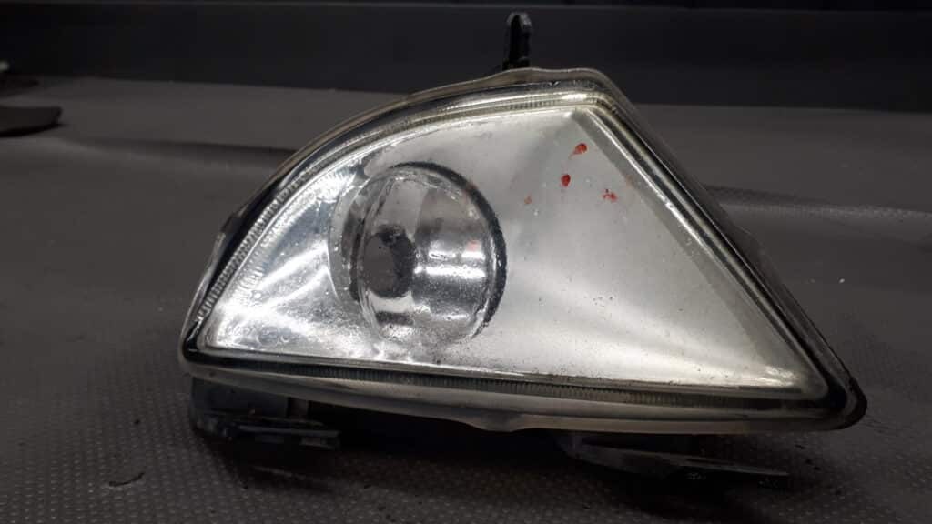 89202179 halogen lewy przod ford fiesta mk5