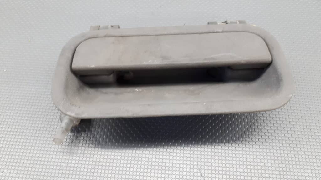 Klamka prawy  tyl Opel Vectra A czarna