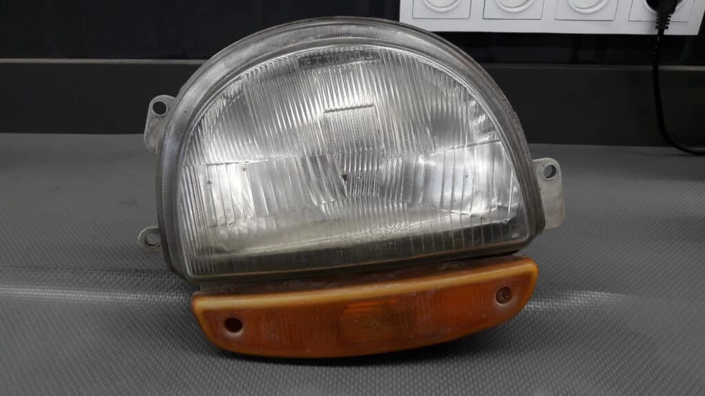 35460748 Reflektor Prawy przód Renault Twingo  Carello