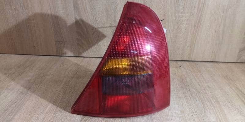 01-551-1929R-R LAMPA PRAWY TYL RENAULT CLIO II EU
