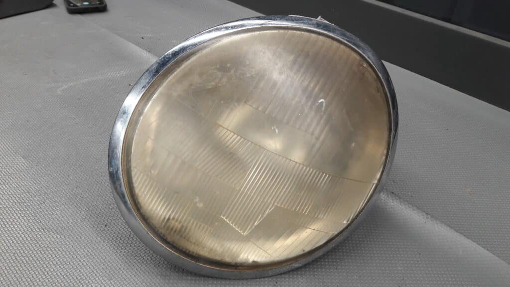 38470.748 Reflektor prawy Lancia Libra