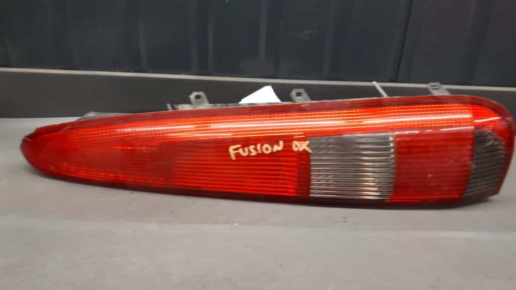 2N11-13A602-B Lampa prawy tył Ford Fusion 03R