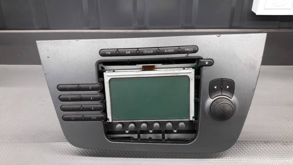 5P1035186B Radio CD Seat Alte 04-22r
