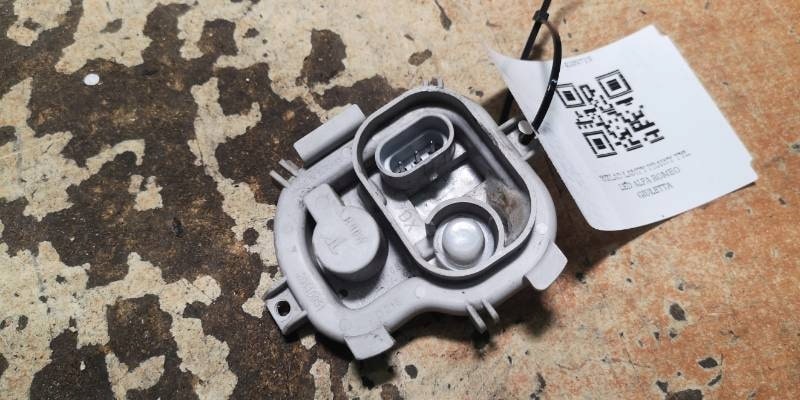 WKLAD LAMPY PRAWY TYL LED ALFA ROMEO GIULETTA
