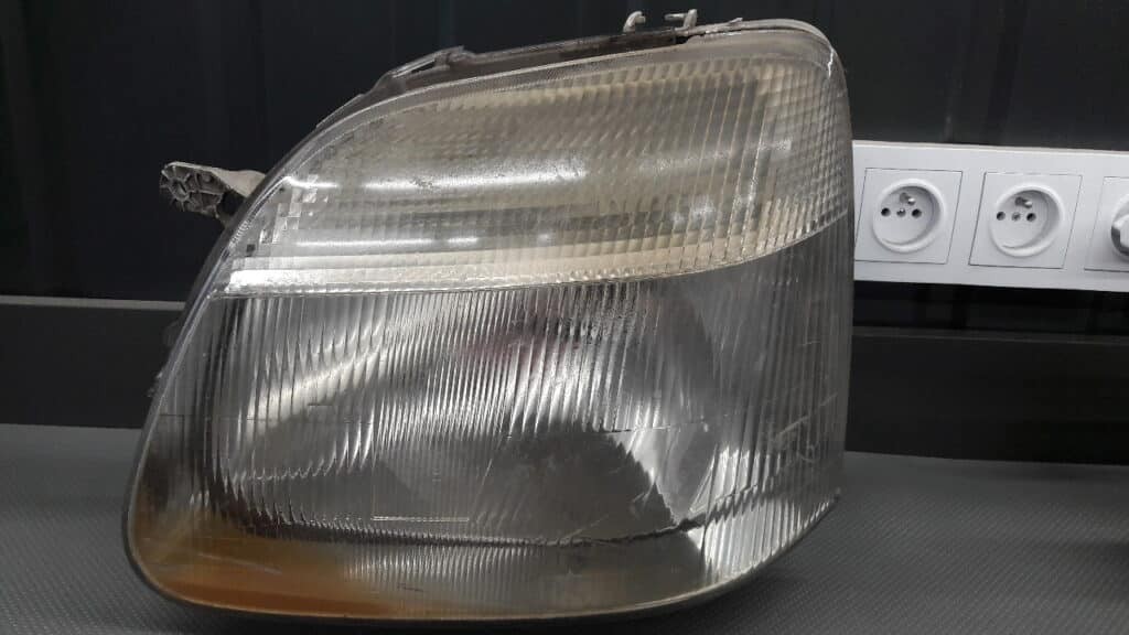 09204189 Reflektor Reflektor lewy Opel Agila A 02r