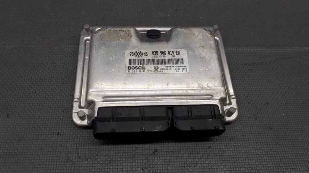 0281010668 komputer VW PASSAT B5 1.9 TDI