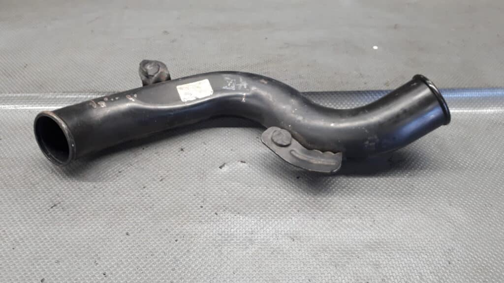 1M5Q-9F796-DA rura intercoolera Ford Focus
