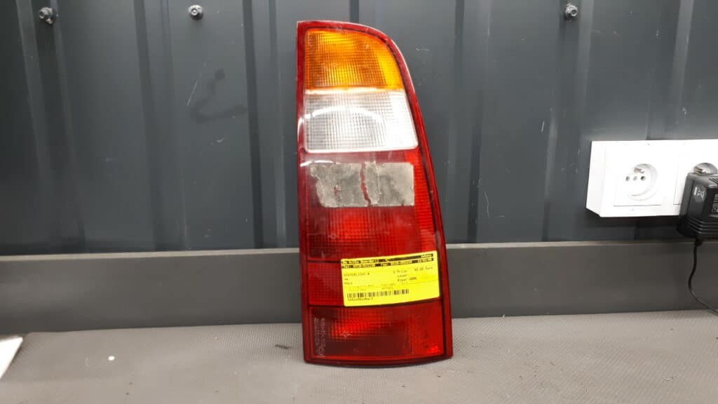 lampa prawy tył VW Polo 6N Kombi