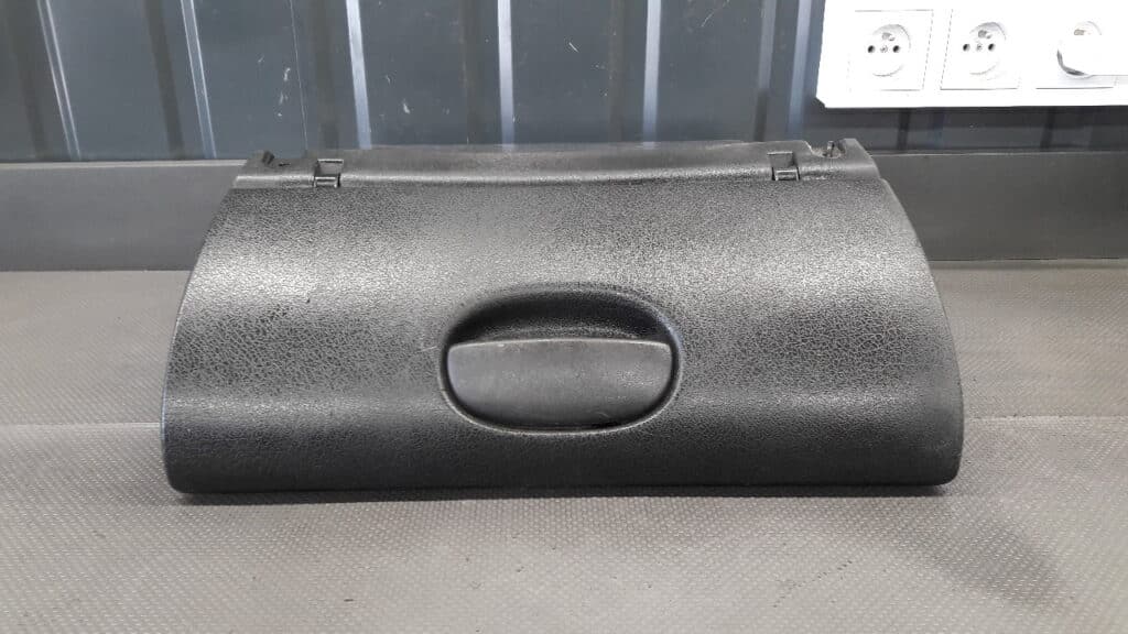 90387693 Schowek pasażera Opel Corsa II B 92-00r