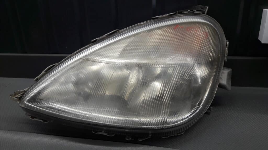 0301152211 REFLEKTOR lewy przód Mercedes W168