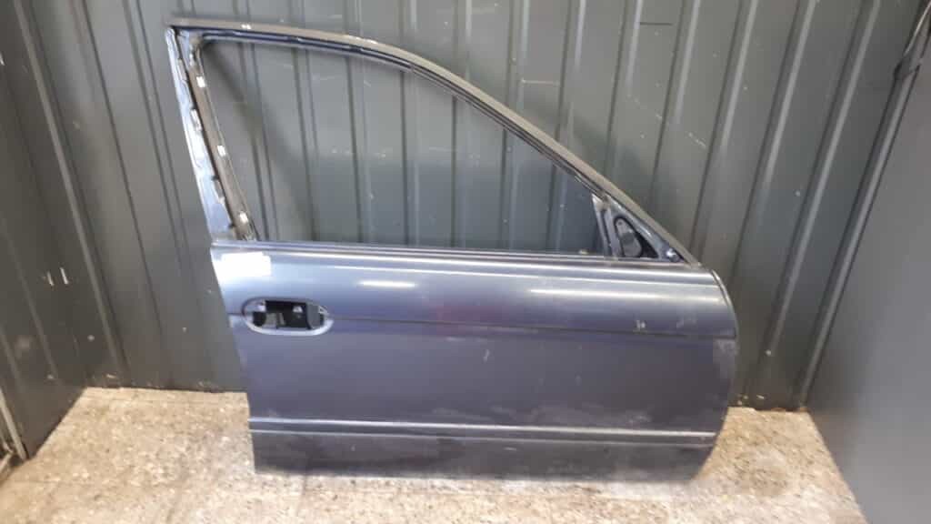 Drzwi prawy przód BMW E39 02r