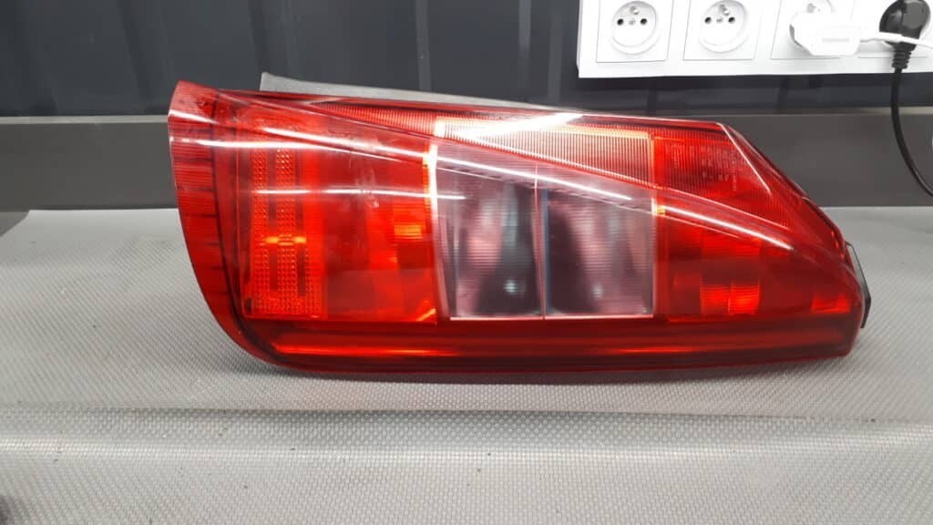 46829508DX Lampa prawy tyl Fiat Idea 05r