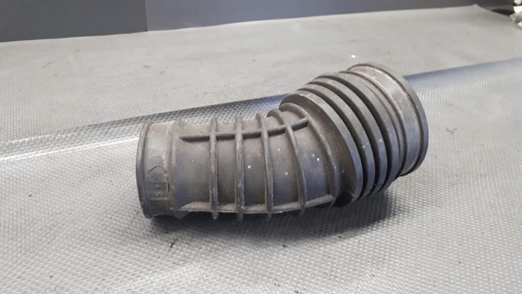 4572616 rura dolotowa Saab 3.0 turbo 9-5
