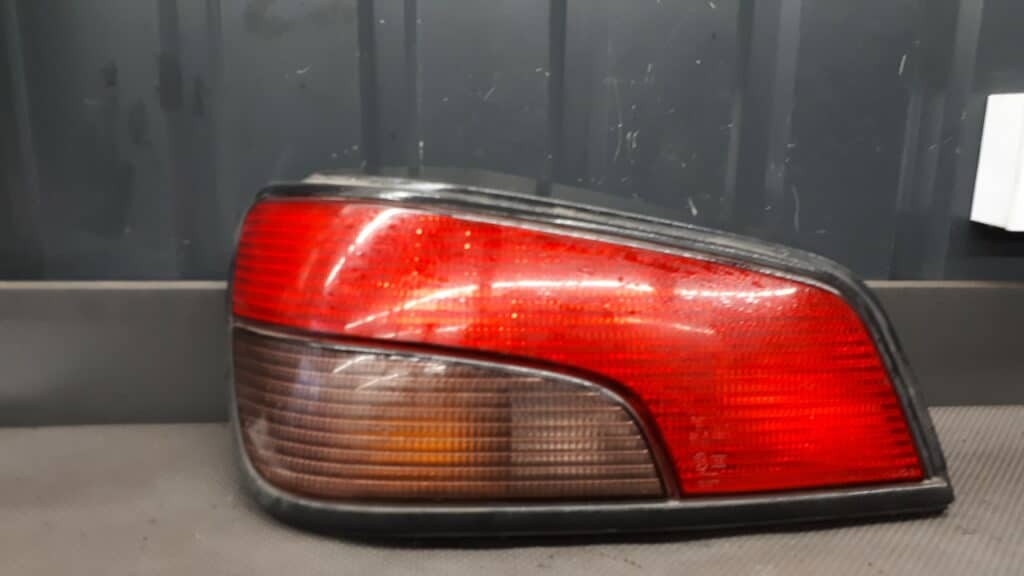 lampa lewy tyl peugeot 306 97r