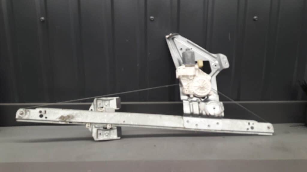A9067200146RH mechanizm szyby prawy przod VW Crafter 2.5 TD