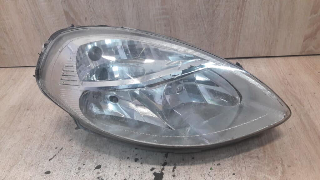 Reflektor prawy Lancia Ypsilon II