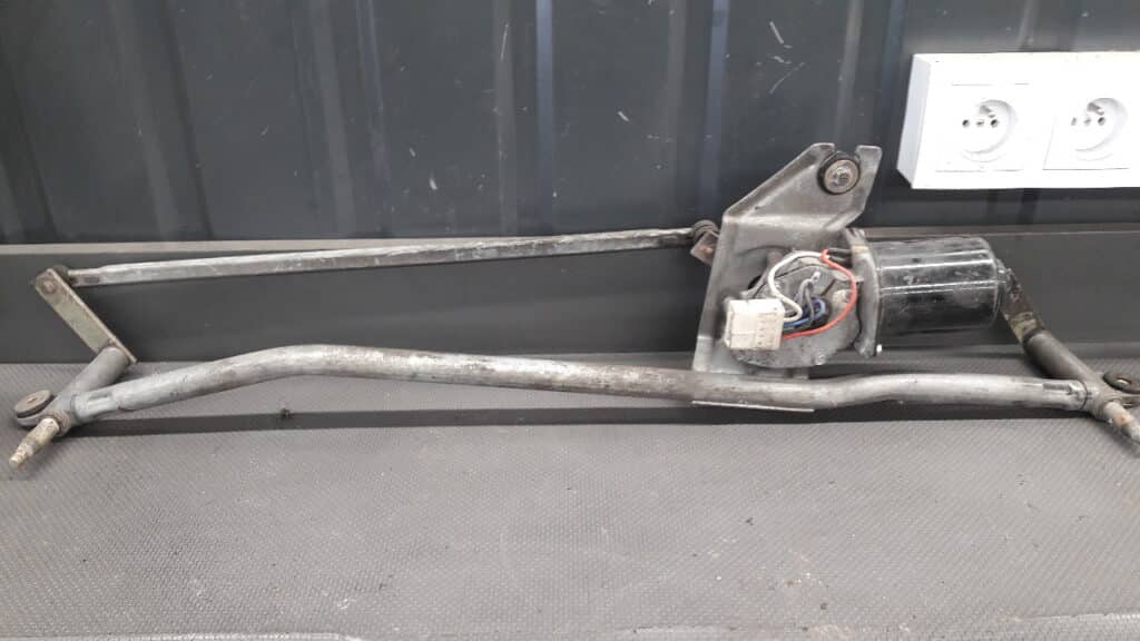 mechanizm wycieraczek peugeot 405