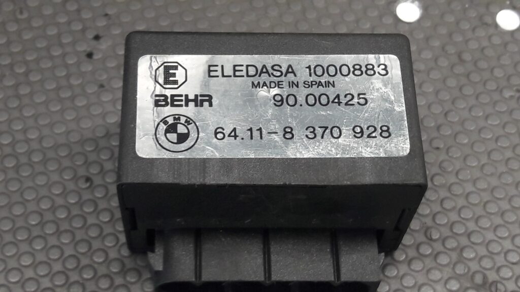 8370928 przekaznik klimatyzacji sterownik modul bmw  E36