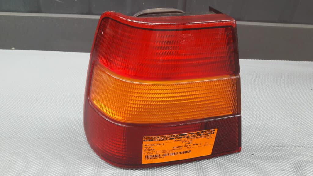3534083 lampa lewy tyl  VOLVO 940 SEDAN