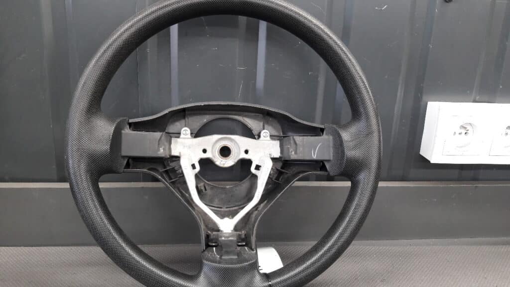 GS120-01840 Kierownica Peugeot 107 Aygo C1