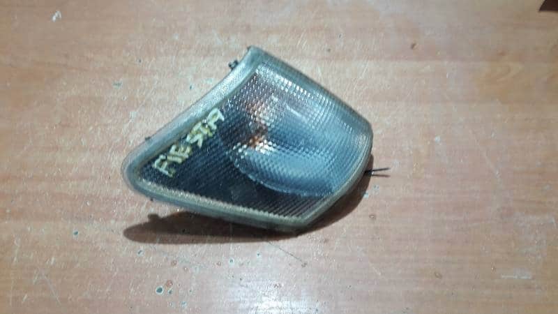 961466 kierunkowskaz prawy ford fiesta