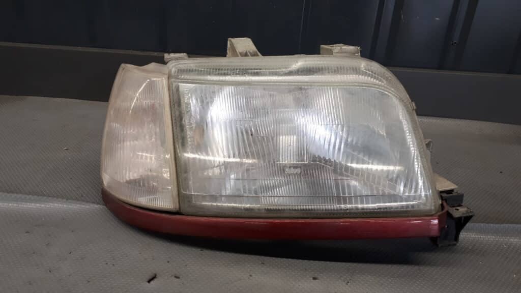 reflektor prawy Renault Clio I Valeo
