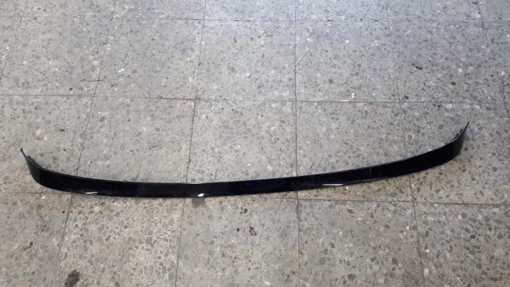 7P6827934A Spoiler klapy VW Tourareg II Lift