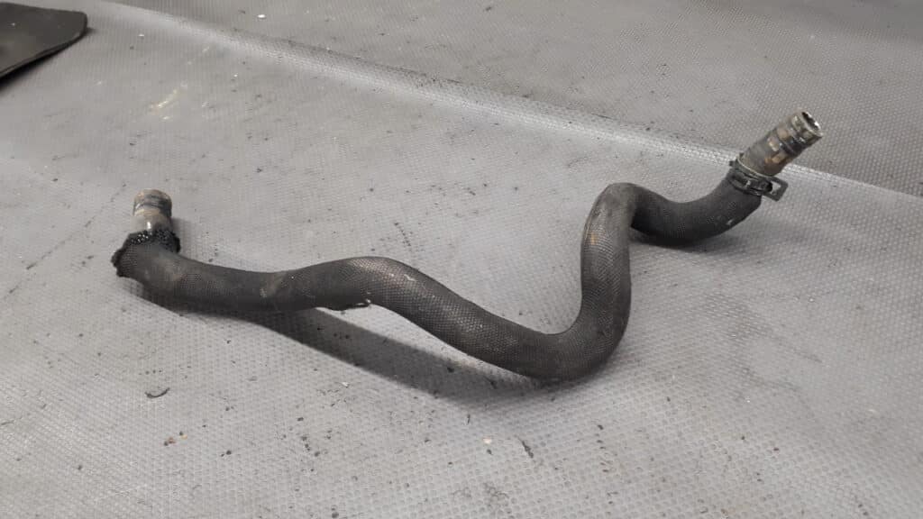 rura termostatu peugeot 206 2.0 hdi