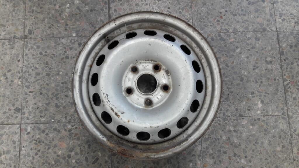 2K0601027B felga stalowa 6Jx15H2 ET47 5x112 CADDY